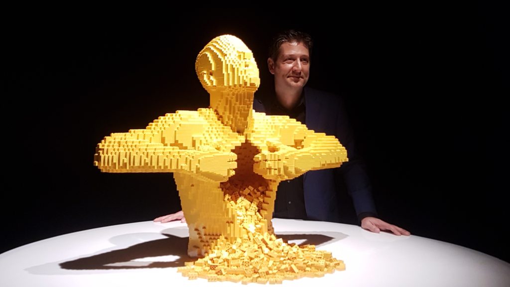 The Art of The Brick - Foto de About Rio