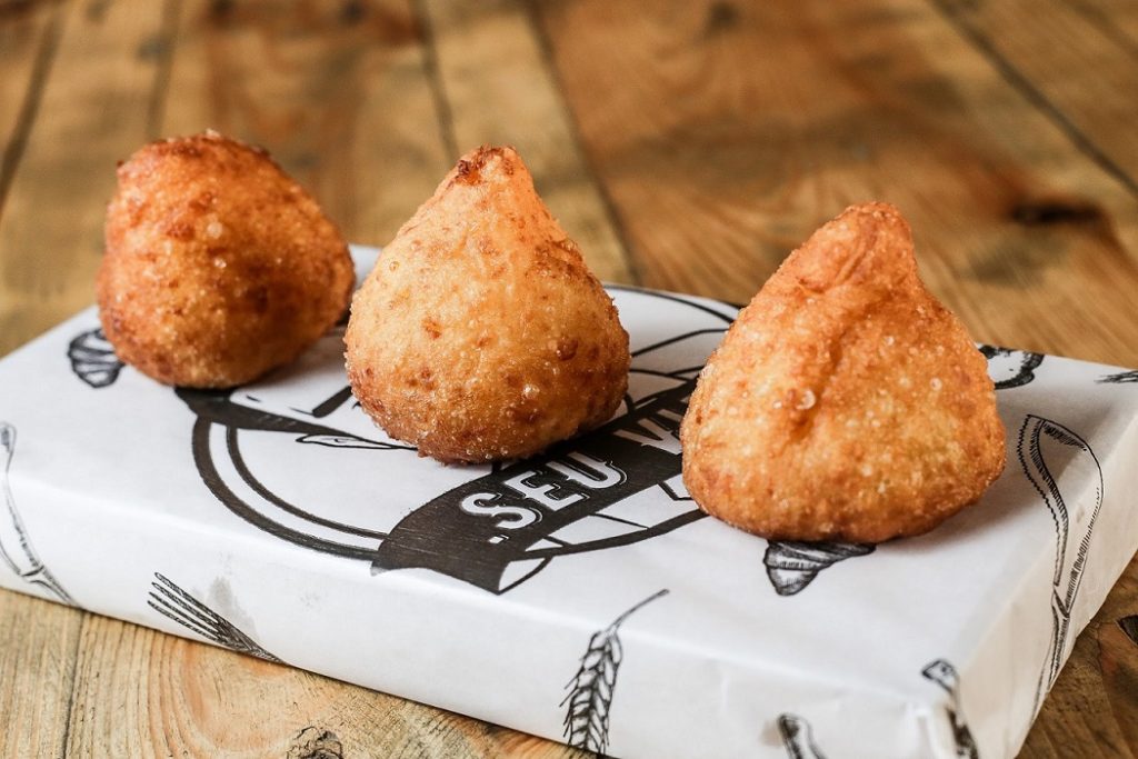 Seu Vidal - Coxinhas de pao de queijo carne seca com queijo coalho